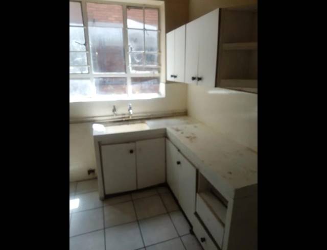 2 BEDROOM PROPERTY TO RENT IN YEOVILLE